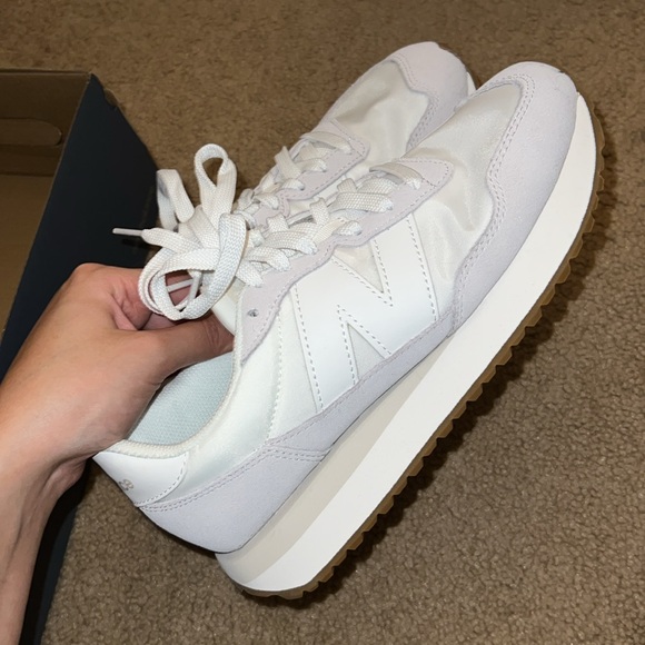 Brand New!!! never worn
New balance Sneakers - Picture 4 of 6